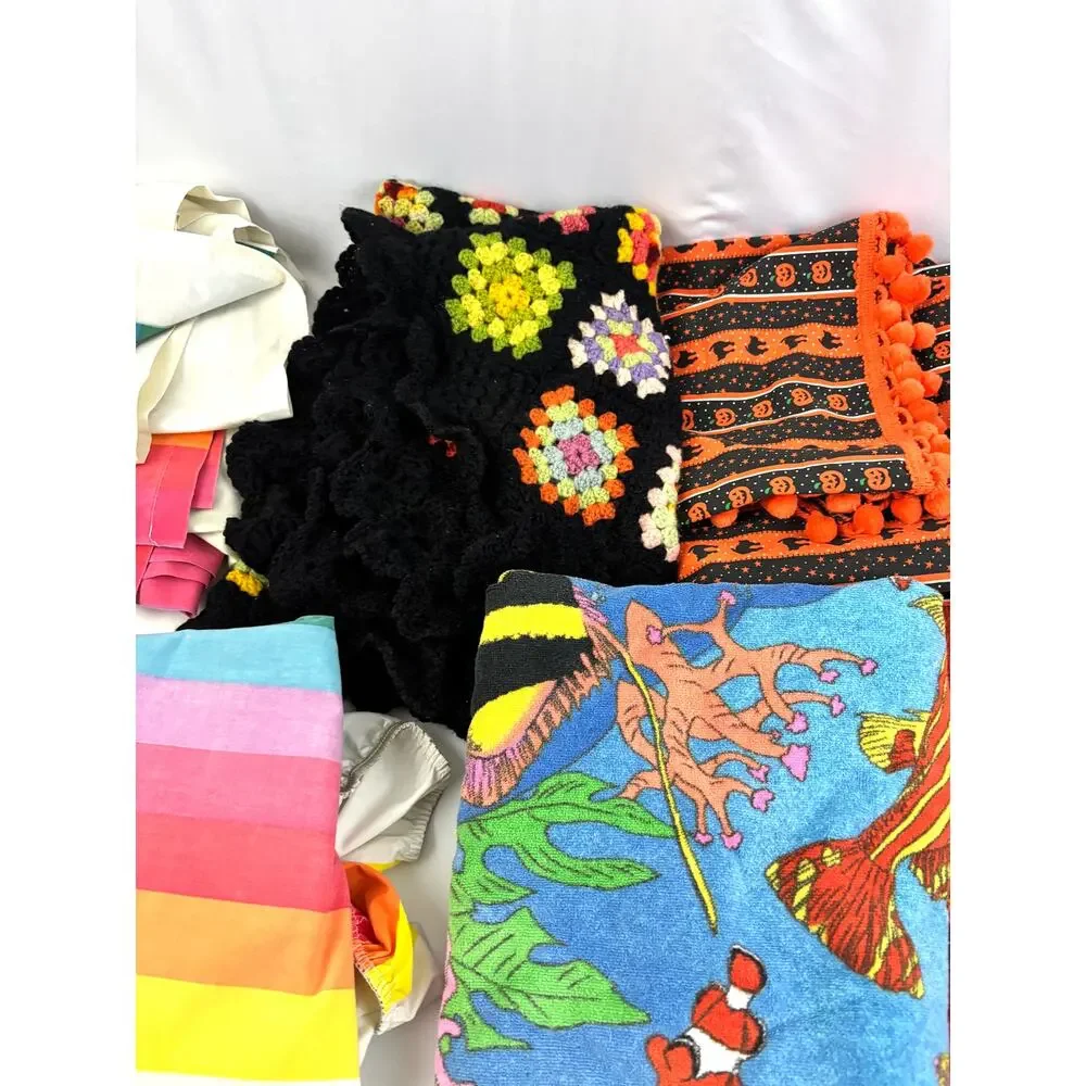 Vtg Textiles LOT 10 pc‎ Blankets Towels Afghans Linens Rainbow Crochet Napkins